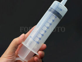 blasenspritze-100ml-grosse-spritze-modellbau-basteln-spritze-medizin-100ml-2-euro-china-gadgetwelt